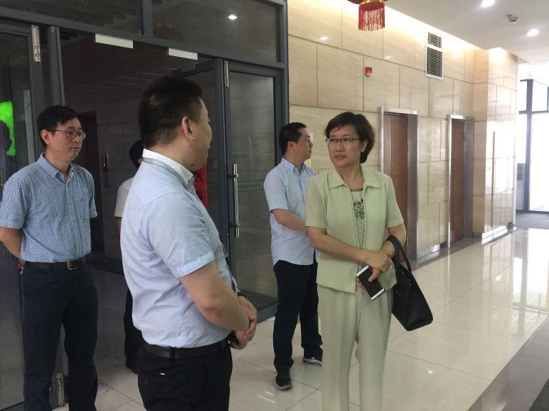 太仓市委常委统战部长施燕萍到太仓创客邦调研